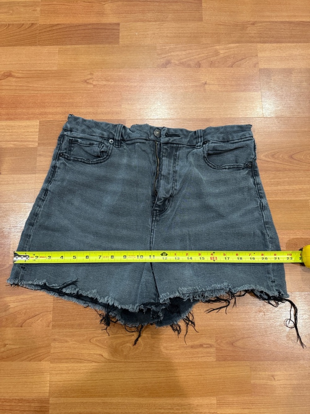 American Eagle Curvy Mom Shorts - Picture 7 of 8